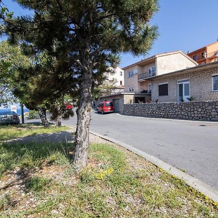 Apartment Luka Сень Екстер'єр фото
